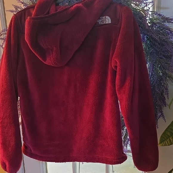 The North Face Cherry Red Fleece Jacket Medium - Picture 4 of 4